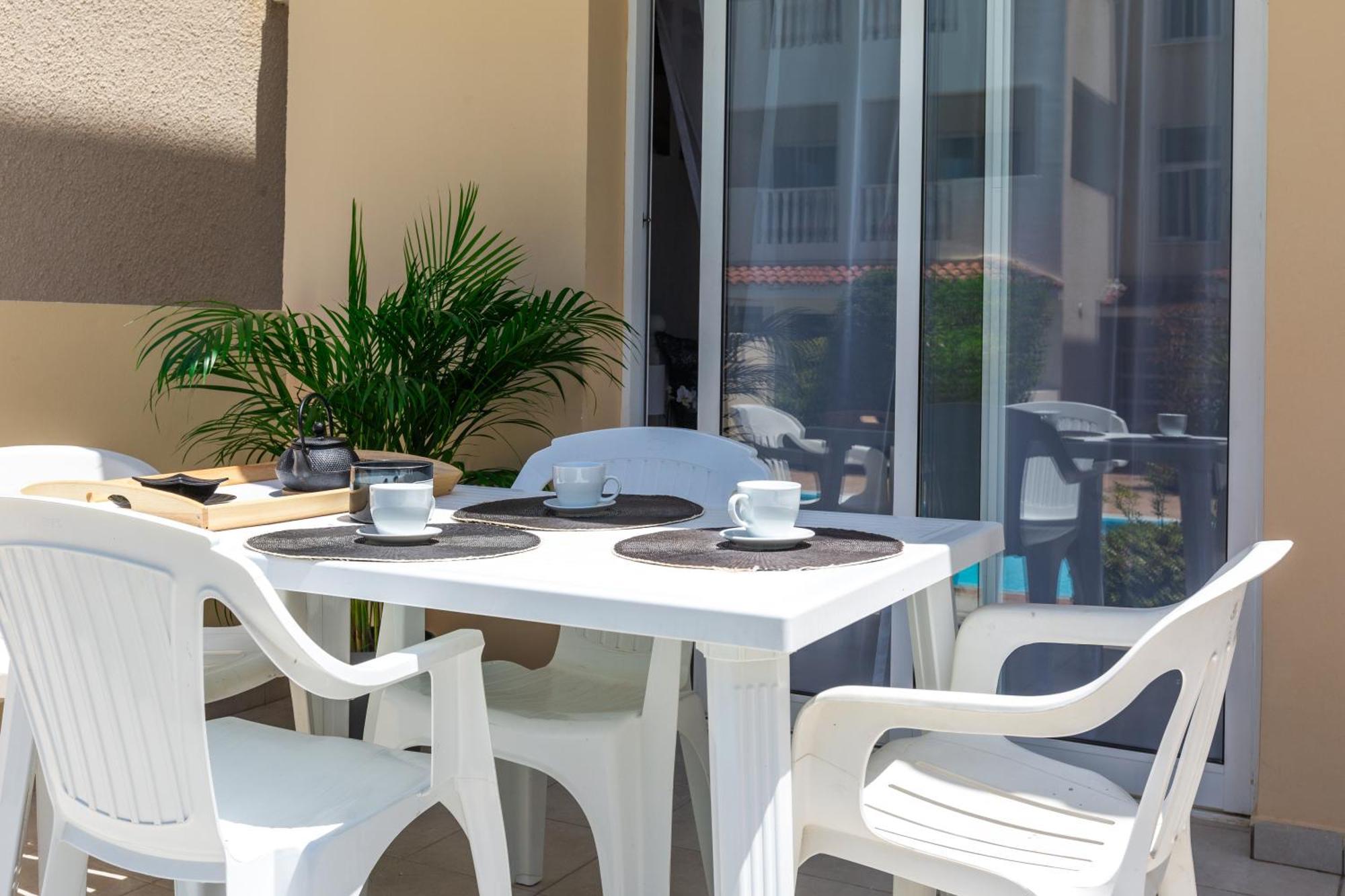 Beautiful One Bed Apartment In Paphos Exterior photo