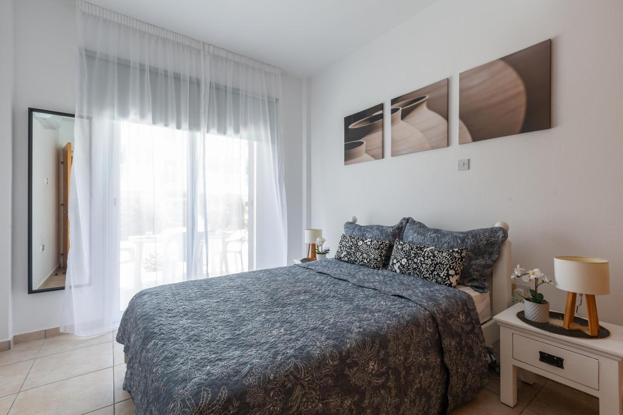Beautiful One Bed Apartment In Paphos Exterior photo