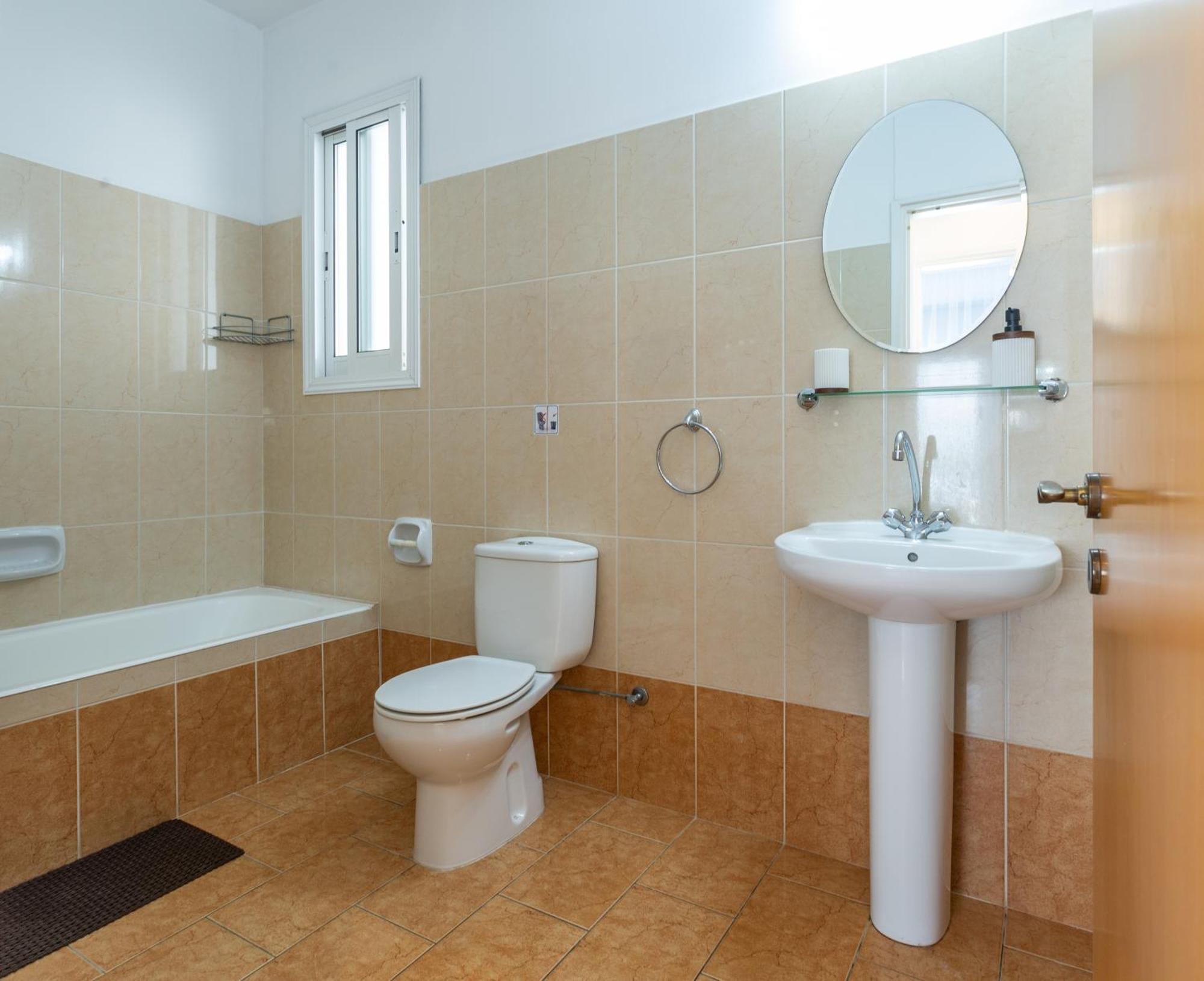 Beautiful One Bed Apartment In Paphos Exterior photo