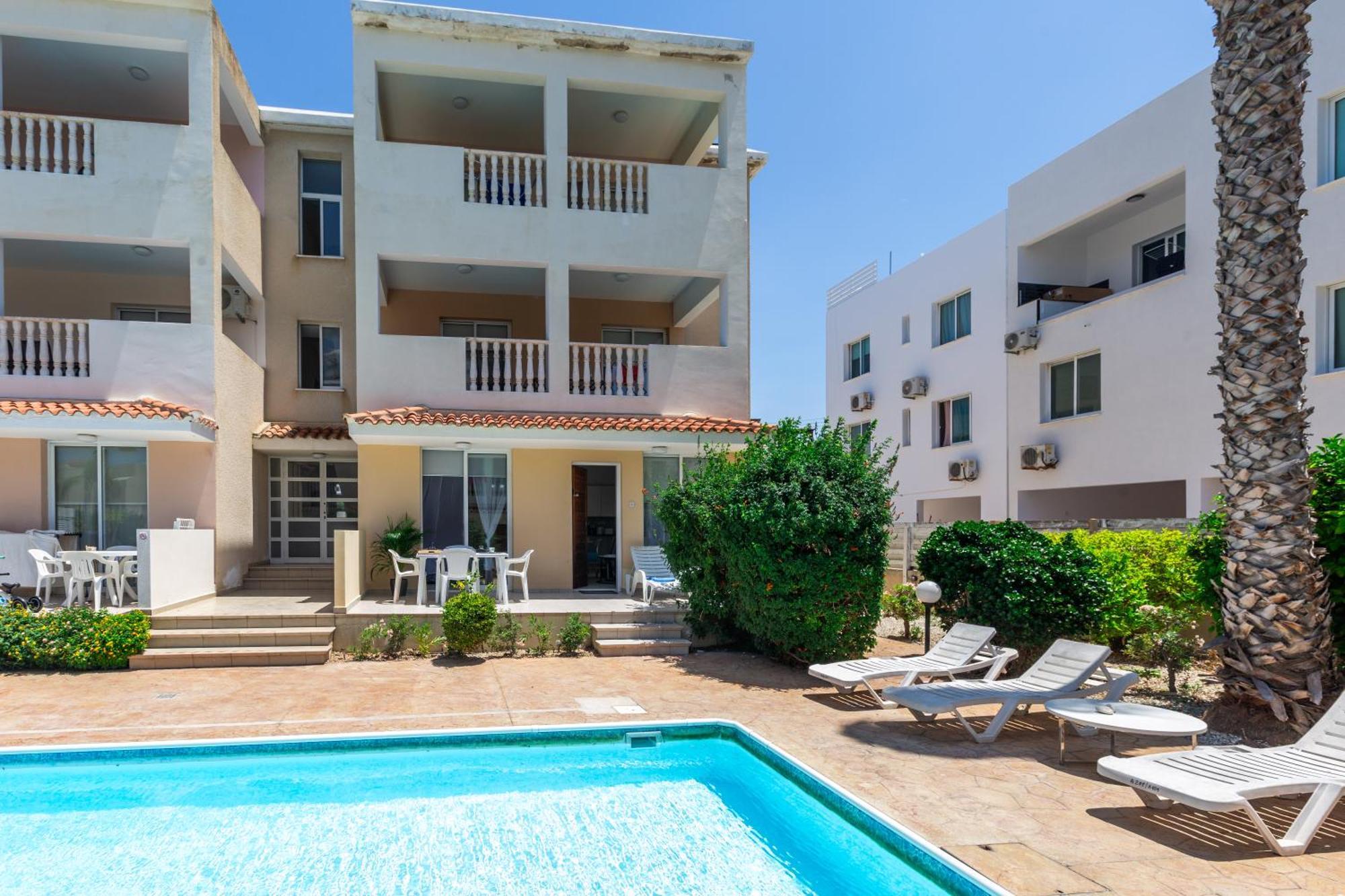 Beautiful One Bed Apartment In Paphos Exterior photo