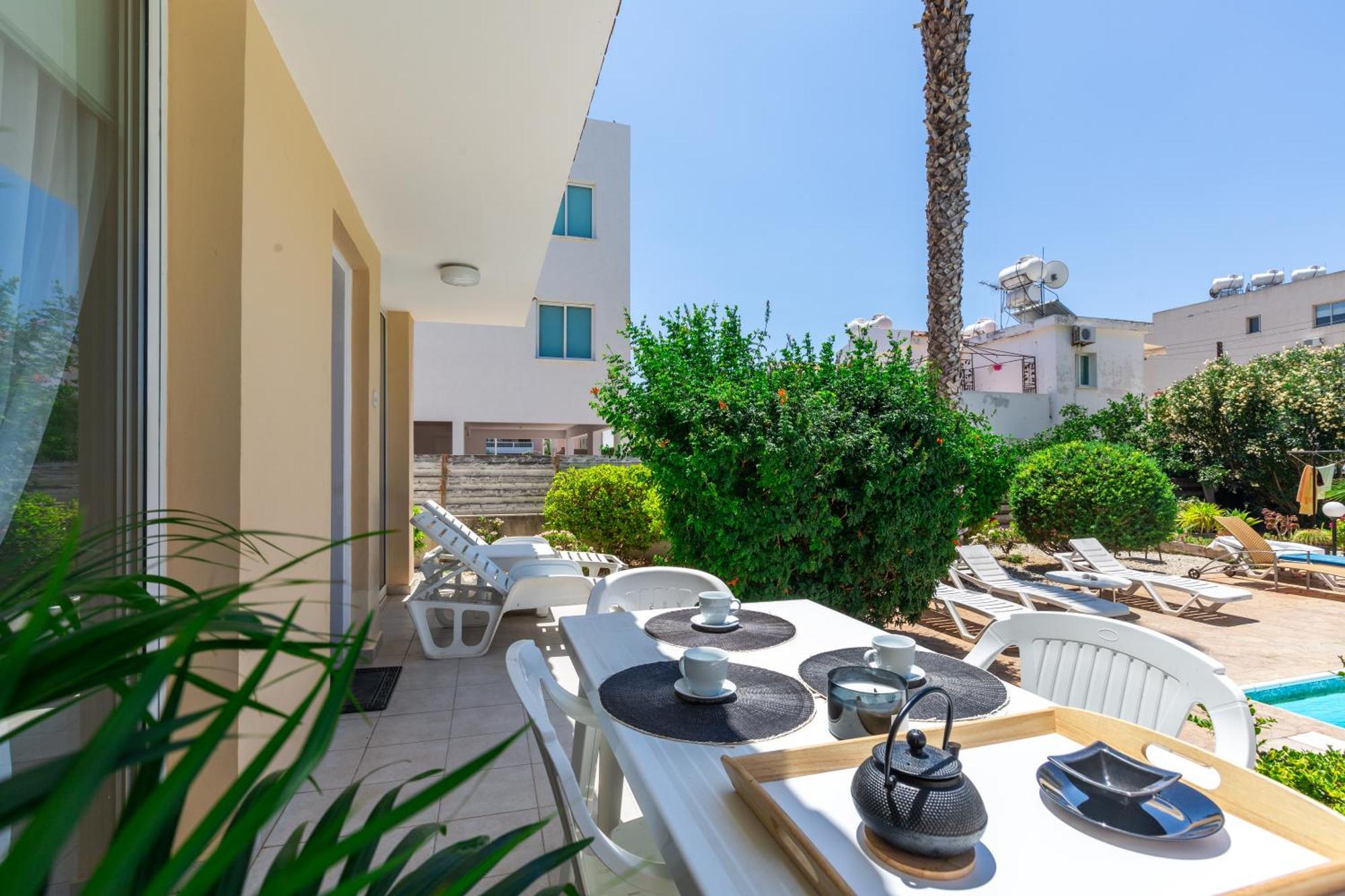 Beautiful One Bed Apartment In Paphos Exterior photo