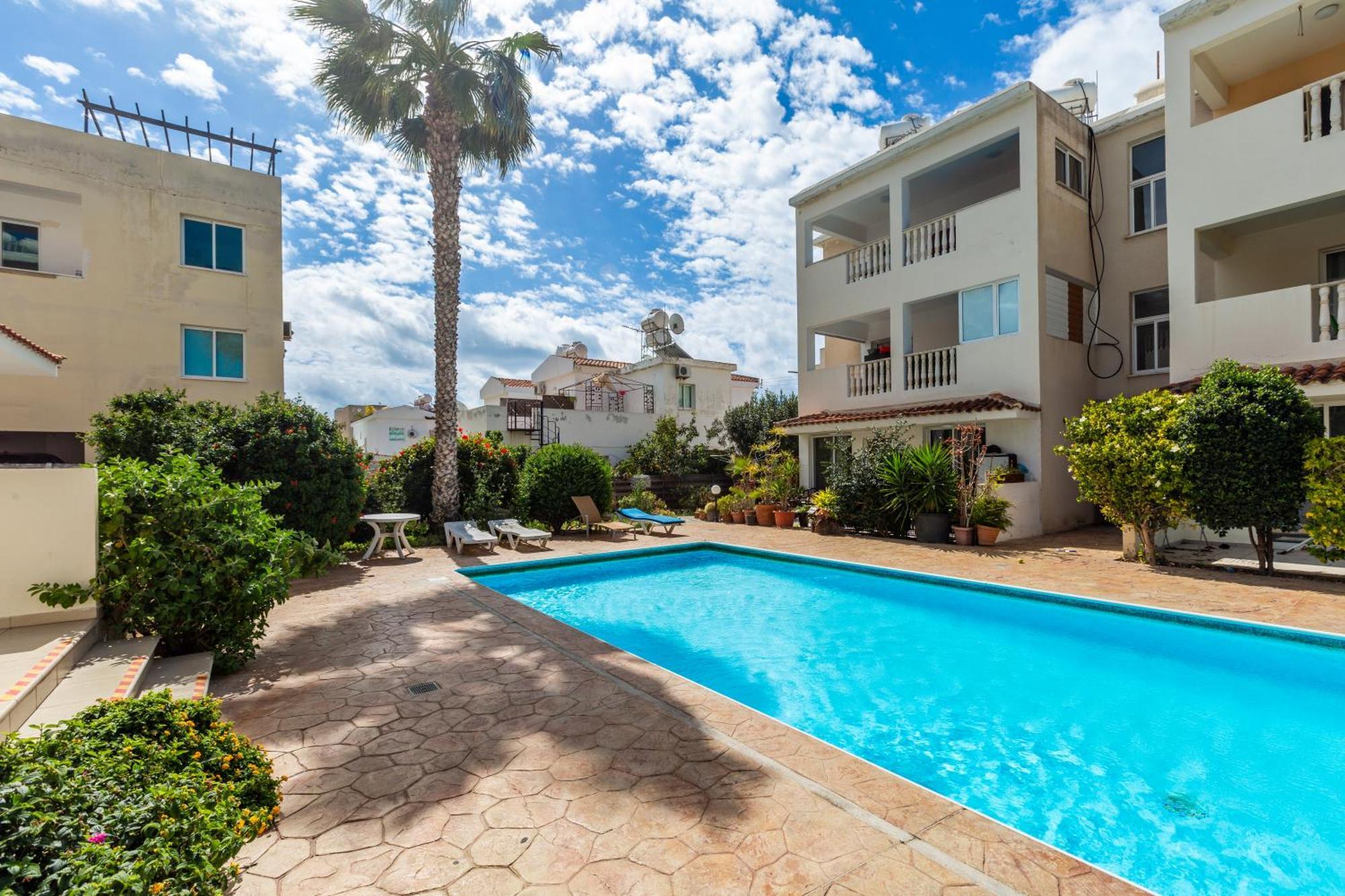 Beautiful One Bed Apartment In Paphos Exterior photo